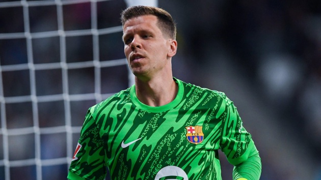 Szczesny gia hạn hợp đồng với Barcelona: Lựa chọn ngắn hạn, tầm nhìn dài hạn?