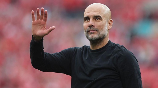 Pep Guardiola thừa nhận Man City kém xa Liverpool, cảnh báo về mùa giải 2025/26