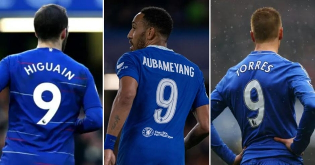 Lời Nguyền Số Áo 9 Chelsea: Liam Delap Sẽ Phá Bỏ Hay Tiếp Tục Gánh Áp Lực?