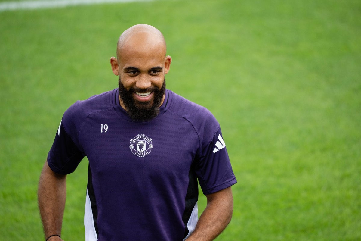 Man United nhắm mục tiêu tiền vệ phòng ngự sau khi chiêu mộ Bryan Mbeumo